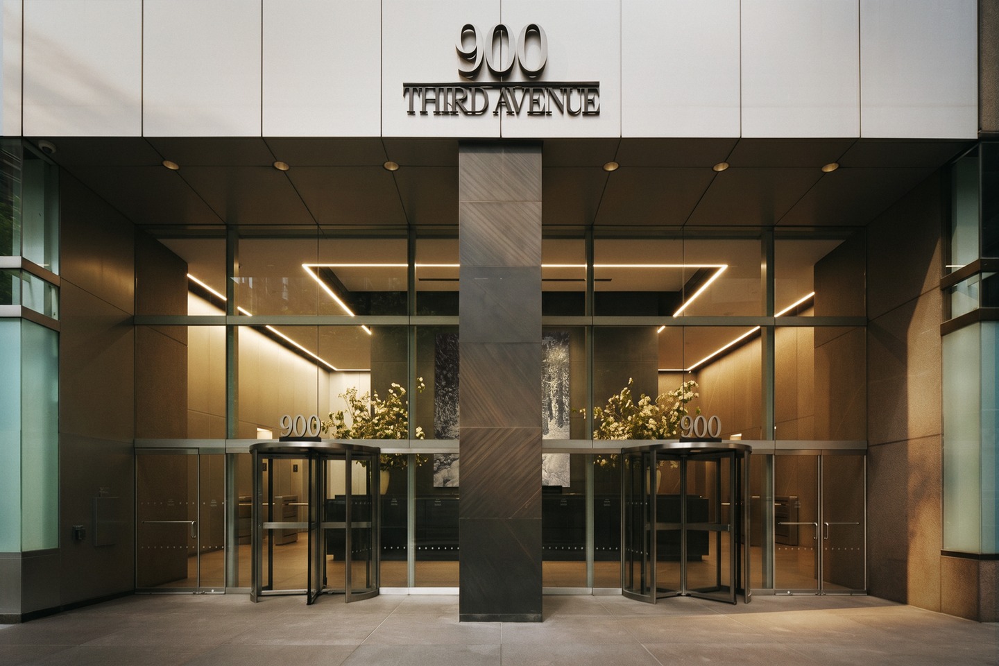 900 Third Ave