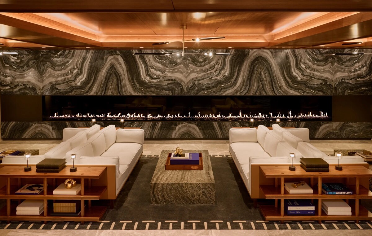 Fireside Lounge